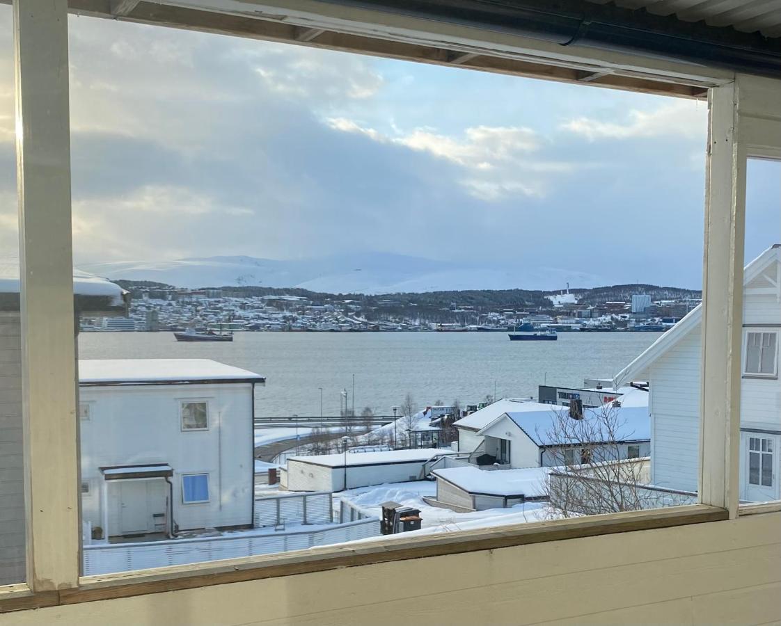 Polar Cozy Apartment - With View And Free Parking Tromsø Kültér fotó