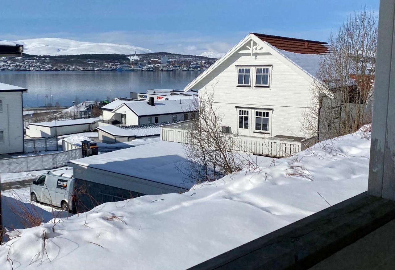 Polar Cozy Apartment - With View And Free Parking Tromsø Kültér fotó